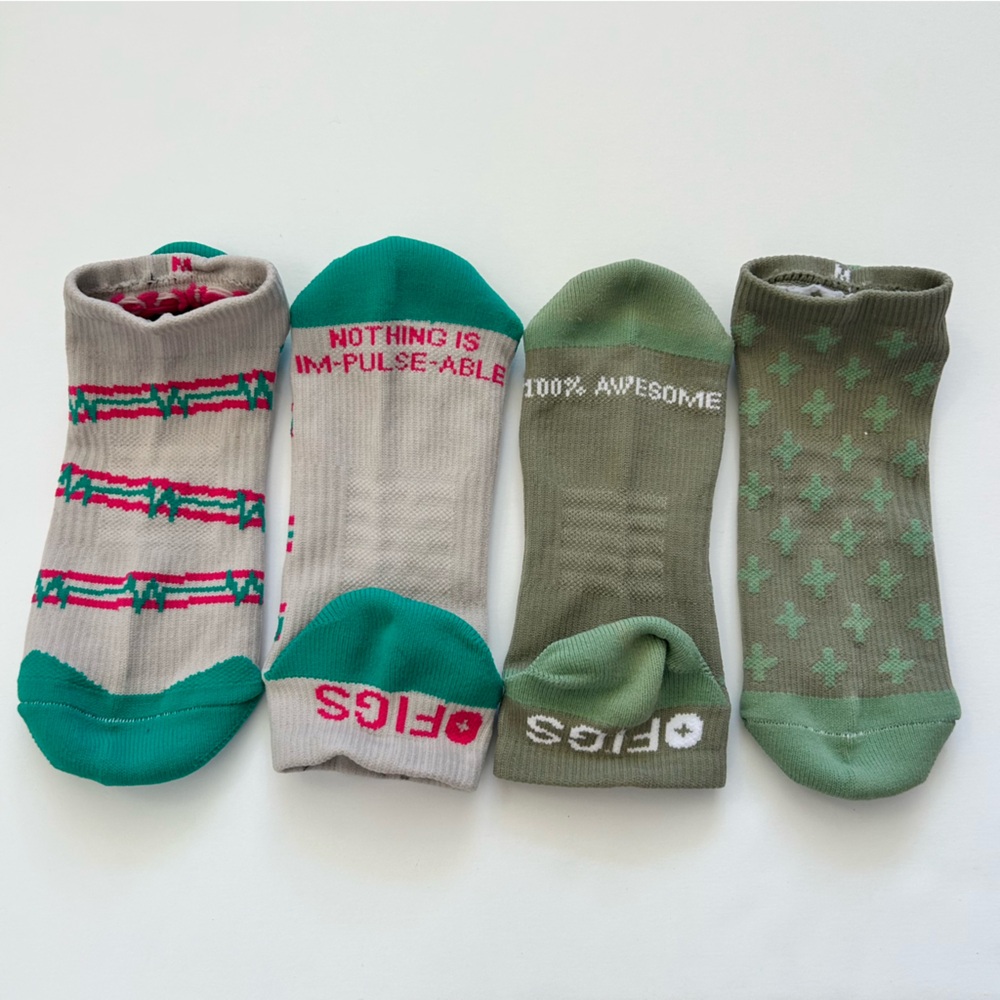 FIGS New 2 Ankle Socks Medium NOTHING IS IMPULSE ABLE Green 100% Awesome Beige